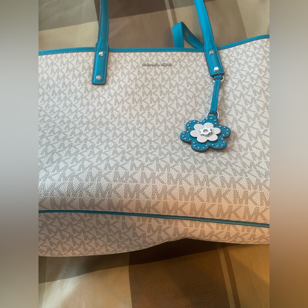 Michael Kors tote